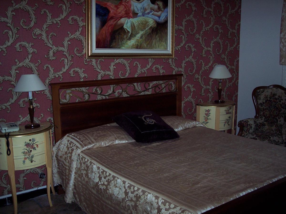 Hotel Royal Alessandria Exterior photo