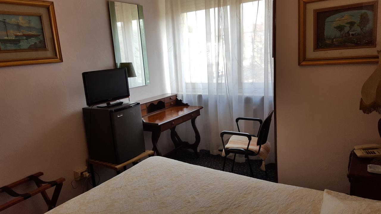 Hotel Royal Alessandria Exterior photo